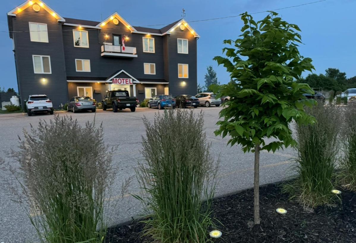 Horizon 777 Hotel Saint-Siméon Exterior photo